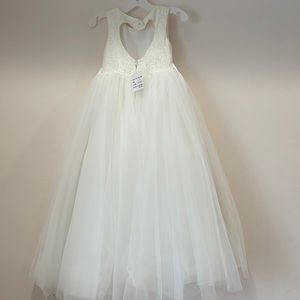 DAVID’S BRIDAL Ball Gown Flower Girl Dress with Heart Cutout size 6
